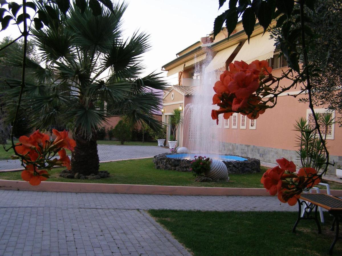 Christina Hotel Mesongi Bagian luar foto