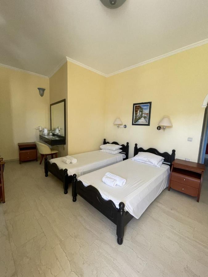Christina Hotel Mesongi Bagian luar foto
