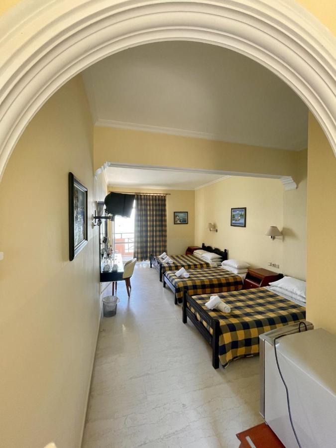 Christina Hotel Mesongi Bagian luar foto